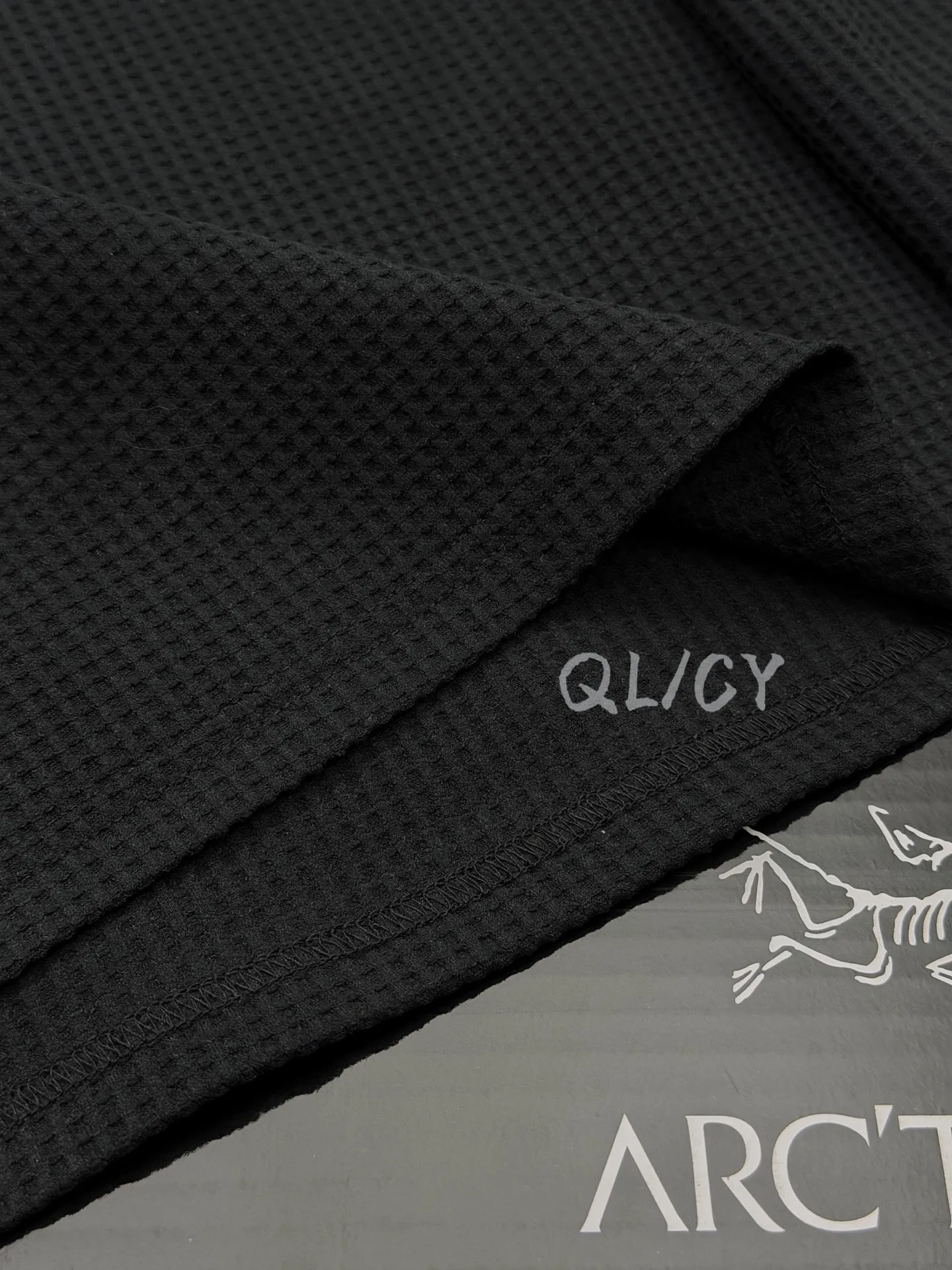 B 20 Quality ARC'TERYX/ New Arrival T ， ， ， ， ， 、 、 。 Classic Logo ， 、 、 。 ， ， 。 、 、 ， ！ ：Black，Gray， ，Yellow Sizes：L-3x L L 47 108 68 59 x L 48 112 70 60 2x L 49 116 72 61 3x L 50 120 74 62 【 125 150 175 】